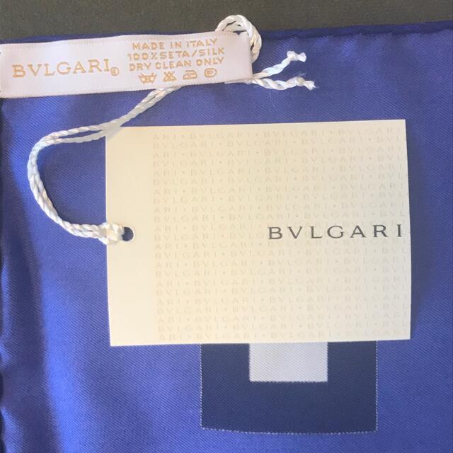 BVLGARI(ブルガリ)のBVLGARI ブルガリ　シルクスカーフ　未使用 レディースのファッション小物(バンダナ/スカーフ)の商品写真