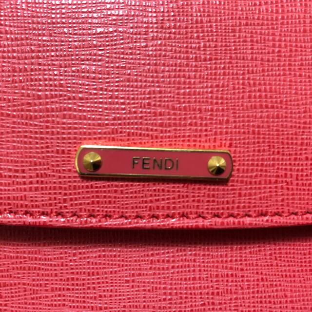 FENDI(フェンディ)のFENDI ショルダーバッグ　ピンク レディースのバッグ(ショルダーバッグ)の商品写真