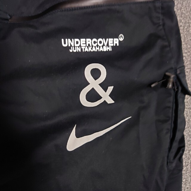 UNDERCOVER(アンダーカバー)のNike x Undercover Cargo Pants "Black" メンズのパンツ(ワークパンツ/カーゴパンツ)の商品写真