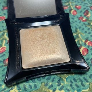 セフォラ(Sephora)のILLAMASQUA イラマスカ⭐︎BeyondPowderハイライトOMG(フェイスカラー)