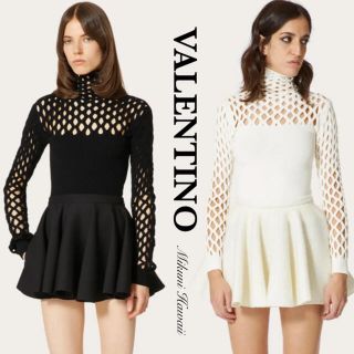 ヴァレンティノ(VALENTINO)の新品!VALENTINO＊ストレッチビスコース＊白ニット(ニット/セーター)