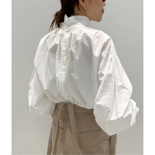 L'Appartement DEUXIEME CLASSE(アパルトモンドゥーズィエムクラス)の新品L'Appartement【グッドグリーフ】Gather Blouse   レディースのトップス(シャツ/ブラウス(長袖/七分))の商品写真