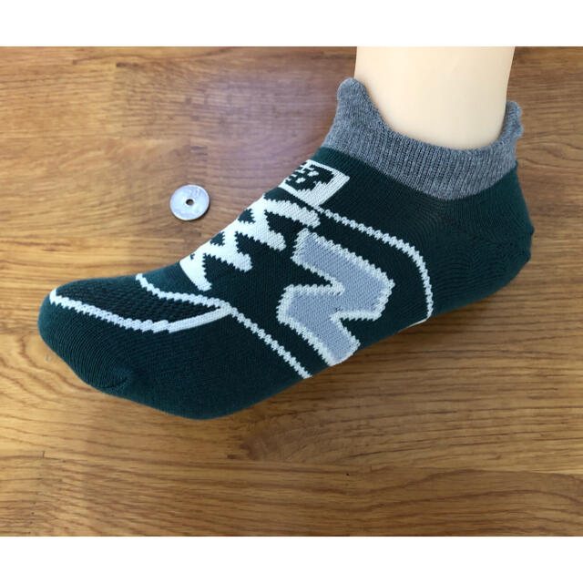 New Balance(ニューバランス)の新品ニューバランスnew balanceレディースソックス靴下4足セット2420 レディースのレッグウェア(ソックス)の商品写真