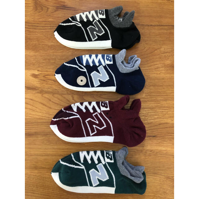 New Balance(ニューバランス)の新品ニューバランスnew balanceレディースソックス靴下4足セット2420 レディースのレッグウェア(ソックス)の商品写真