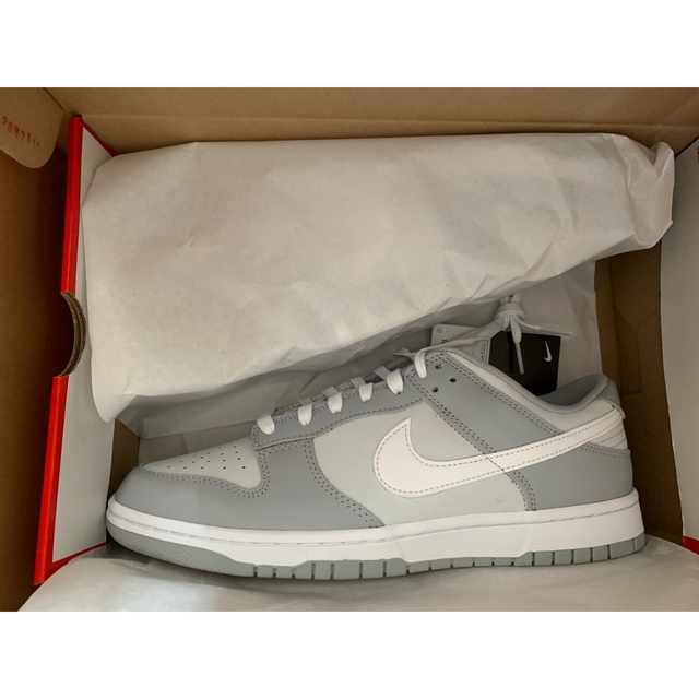 NIKE(ナイキ)のNike Dunk Low grey 新品未使用 メンズの靴/シューズ(スニーカー)の商品写真