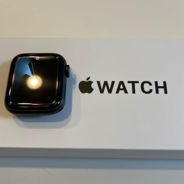 Apple Watch SE 40mm GPSモデル スペースグレイ-