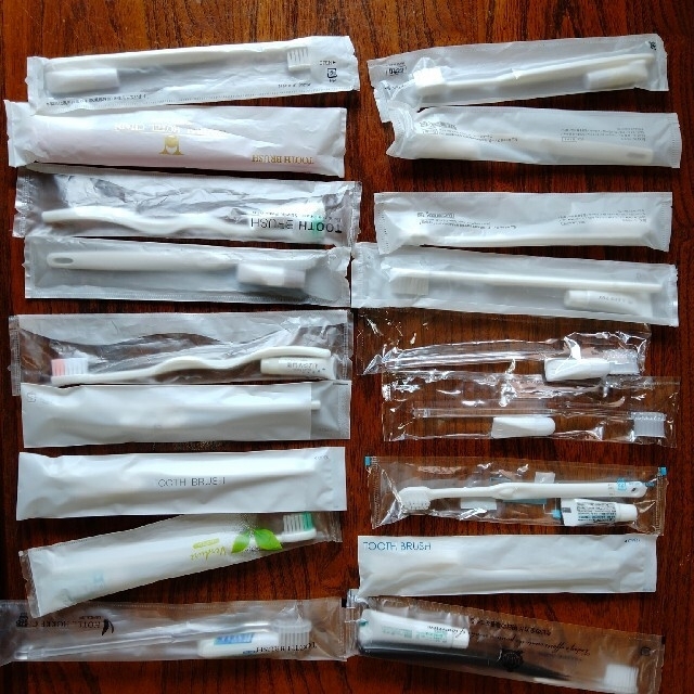 アメニティ歯ブラシ　18本セット コスメ/美容のオーラルケア(歯ブラシ/デンタルフロス)の商品写真