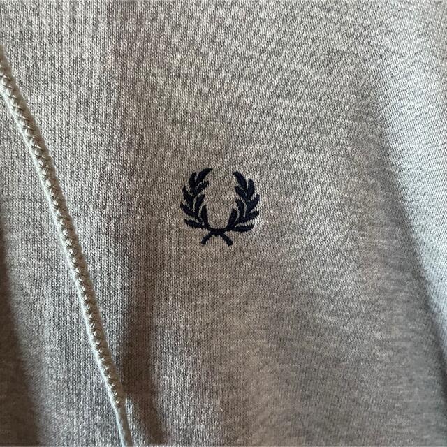 FRED PERRY(フレッドペリー)のフレッドペリー　スウェット　フリルパーカー レディースのトップス(パーカー)の商品写真