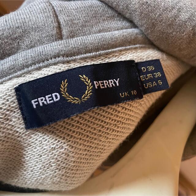 FRED PERRY(フレッドペリー)のフレッドペリー　スウェット　フリルパーカー レディースのトップス(パーカー)の商品写真