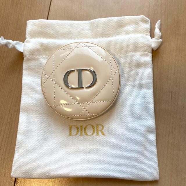 Dior(ディオール)のディオールスキン フォーエヴァー クチュール ルミナイザー03 コスメ/美容のベースメイク/化粧品(フェイスカラー)の商品写真