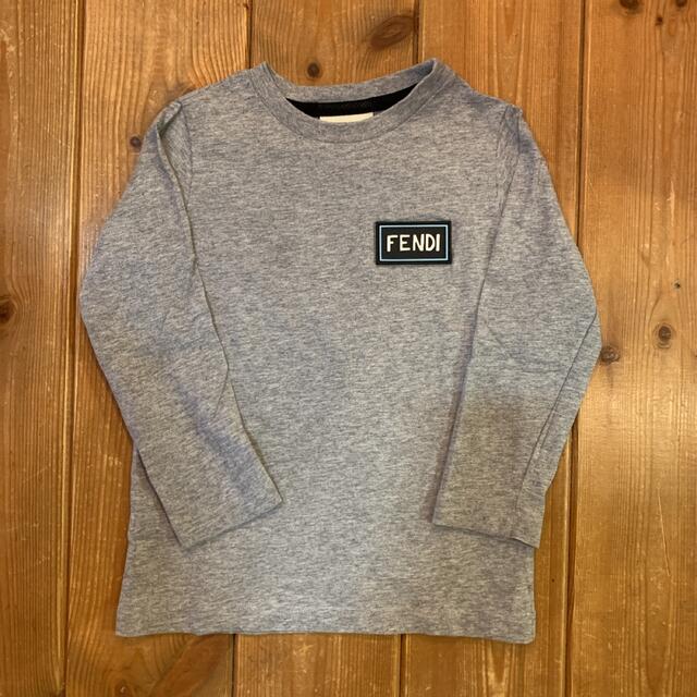 FENDI(フェンディ)の訳あり　フェンディ　ロンT Tシャツ　fendi グッチ　バーバリー キッズ/ベビー/マタニティのキッズ服男の子用(90cm~)(Tシャツ/カットソー)の商品写真