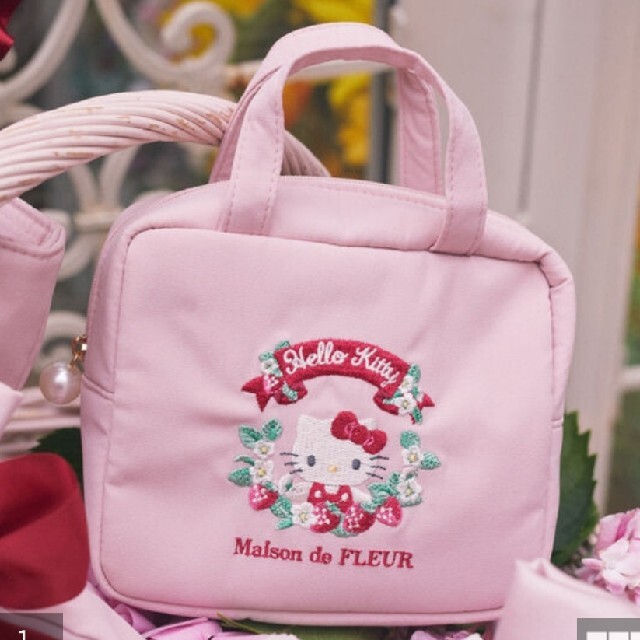 Maison de FLEUR(メゾンドフルール)の完売品♡新品♡ハローキティ♡メゾンドフルール♡スクエアポーチ♡サンリオコラボ♡ レディースのファッション小物(ポーチ)の商品写真