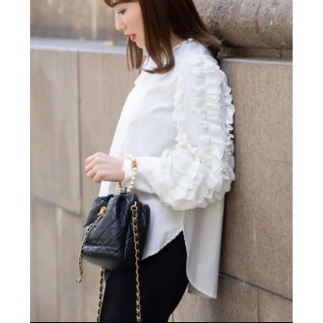 新品タグ トレフルプラスワン♡trefle+1♡お袖ホイップブラウス □購入