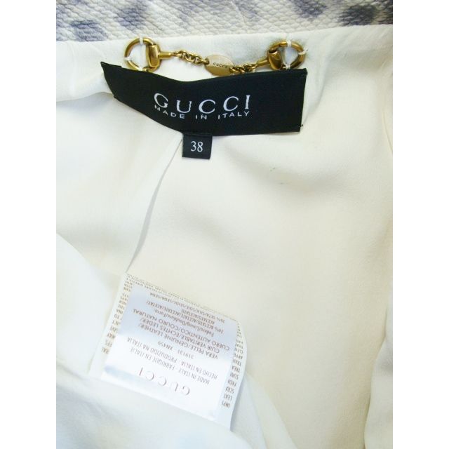 Gucci(グッチ)のグッチスネークヘビ柄型押しプリントレザー皮革シングルライダースジャケットブルゾン レディースのジャケット/アウター(ライダースジャケット)の商品写真