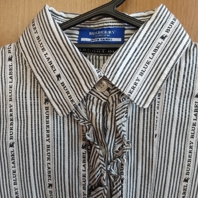 BURBERRY BLUE LABEL(バーバリーブルーレーベル)のBURBERRYBLUE LABEL シャツ レディースのトップス(シャツ/ブラウス(長袖/七分))の商品写真