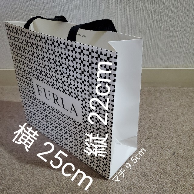 Furla(フルラ)のFURLA ／ フルラ ／ ショッパー 紙袋 ／ ショップ袋 レディースのバッグ(ショップ袋)の商品写真