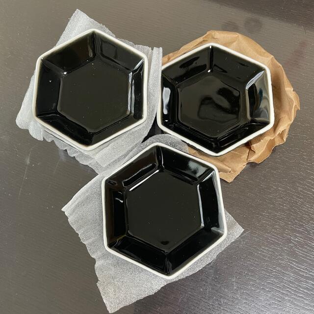 IKEA(イケア)のIKEA 小皿/豆皿 ⭐︎ ブラック ⭐︎ 六角形 5枚セット インテリア/住まい/日用品のキッチン/食器(食器)の商品写真