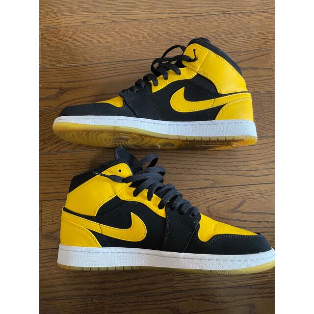 NIKE(ナイキ)のNIKE AIR JORDAN 1 MID NEW LOVE 26cm メンズの靴/シューズ(スニーカー)の商品写真