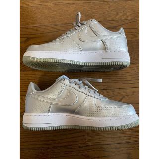 ナイキ(NIKE)のNIKE AIR FORCE 1 07 LV8 METALLIC SILVER(スニーカー)