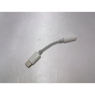 アップル(Apple)の中古品 Apple Lightning-3.5mmイヤホンアダプタ YEH-30(ヘッドフォン/イヤフォン)