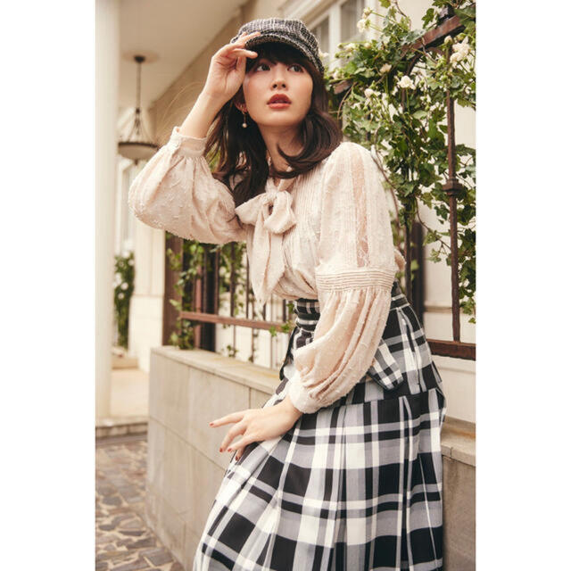 Her lip to(ハーリップトゥ)のBow-Tie Lace Trimming Blouse レディースのトップス(シャツ/ブラウス(長袖/七分))の商品写真