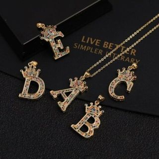 マイイニシャル♪ネックレス 新品 ブロンズ銅 ゴールド マルチカラーＣＺ(ネックレス)