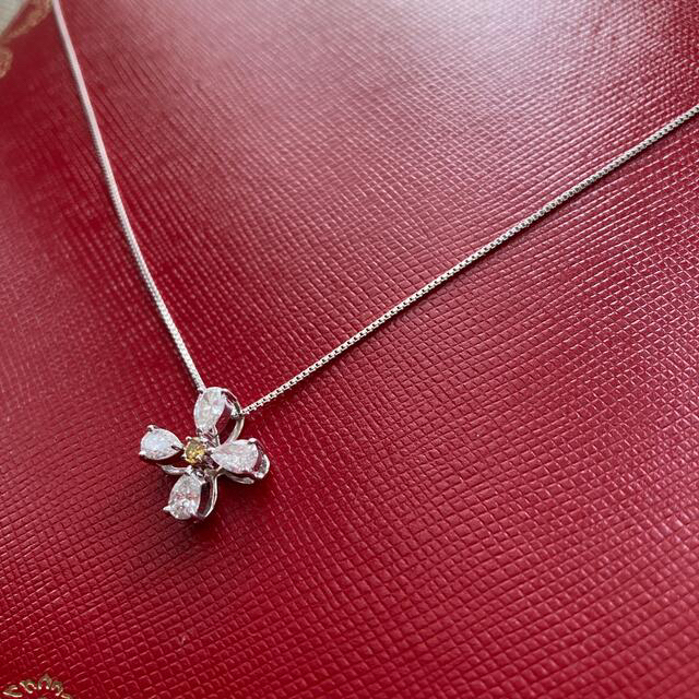 暖色系 ダイヤモンド ネックレス K18 WG お花ペンダント 0.7カラット