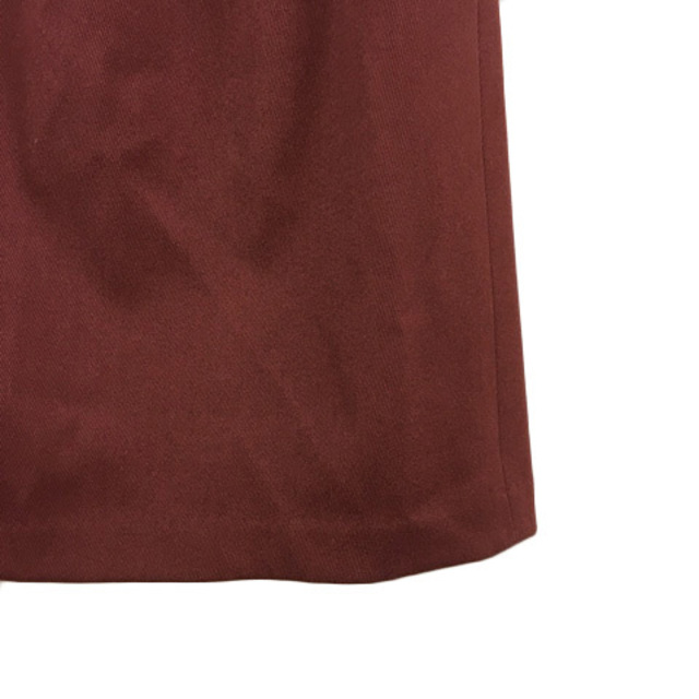 NATURAL BEAUTY(ナチュラルビューティー)のナチュラルビューティー スカート 台形 膝丈 タック 無地 38 赤 レッド レディースのスカート(ひざ丈スカート)の商品写真