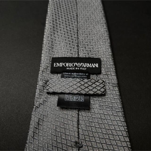 Emporio Armani(エンポリオアルマーニ)のブランド　最高級シルク100%【正規品】EMPORIOARMANI 　ネクタイ メンズのファッション小物(ネクタイ)の商品写真