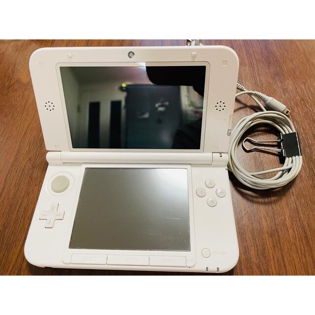 ニンテンドー3DS(ニンテンドー3DS)の3ＤＳとびだせ どうぶつの森パック 【メーカー生産終了品】 エンタメ/ホビーのゲームソフト/ゲーム機本体(携帯用ゲーム機本体)の商品写真