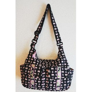 ヴェラブラッドリー(Vera Bradley)のVera Bradley ヴェラブラッドリー 大きめショルダーバッグ  象さん(ショルダーバッグ)