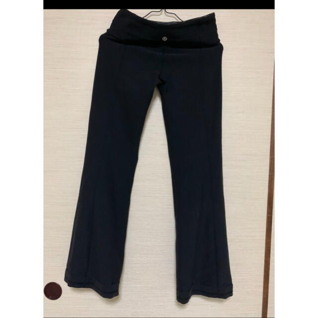 lululemon(ルルレモン)のルルレモン リバーシブル ベルボトムレギンス 4 レディースのレッグウェア(レギンス/スパッツ)の商品写真