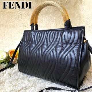 フェンディ ハンドバッグの通販 5,000点以上 | FENDIを買うならラクマ フェンディ ハンドバッグの通販 5,000点以上 | FENDIを買うならラクマ