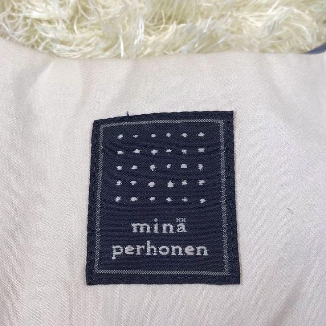 mina perhonen(ミナペルホネン)のmina perhonen ミナペルホネン エッグバッグ リボン レディースのバッグ(ハンドバッグ)の商品写真