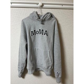 モマ(MOMA)のmoma champion パーカー(パーカー)