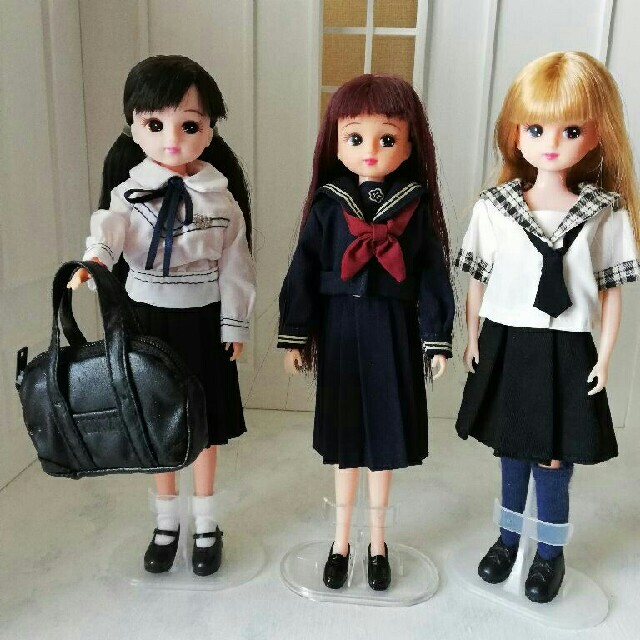 マークンさま リカちゃん 制服６人