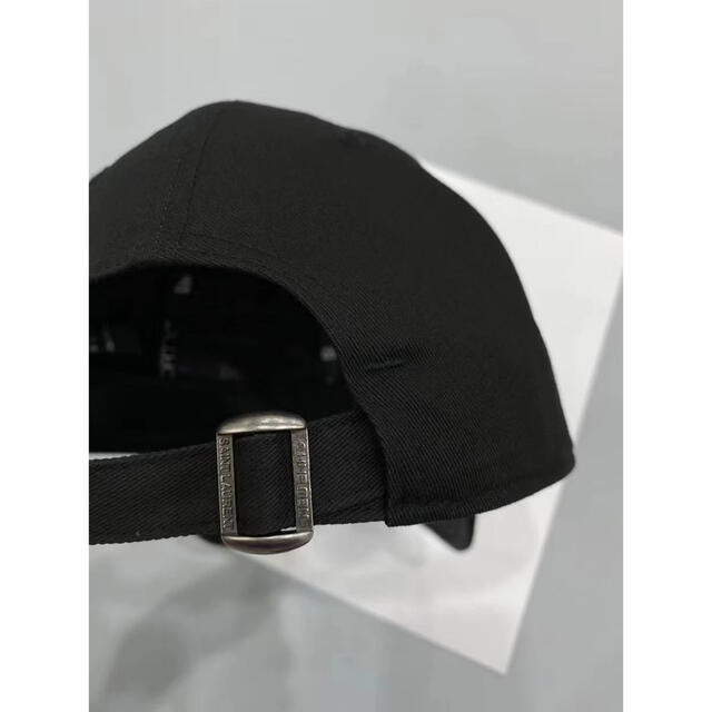 NEW ERA(ニューエラー)のSaint Laurent YSL x NEW ERA コラボ キャップ メンズのメンズ その他(その他)の商品写真