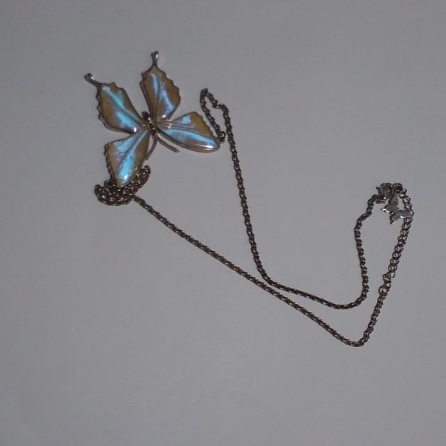 レディースモルフォ蝶のネックレス　　ラクマ