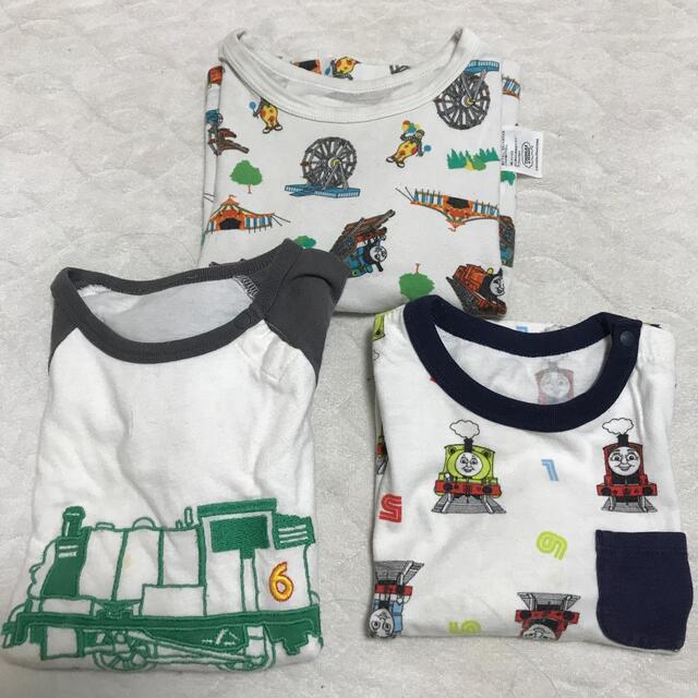 UNIQLO(ユニクロ)のユニクロ　トーマス　Tシャツ、パジャマ上　3点セット　90 100 キッズ/ベビー/マタニティのキッズ服男の子用(90cm~)(Tシャツ/カットソー)の商品写真