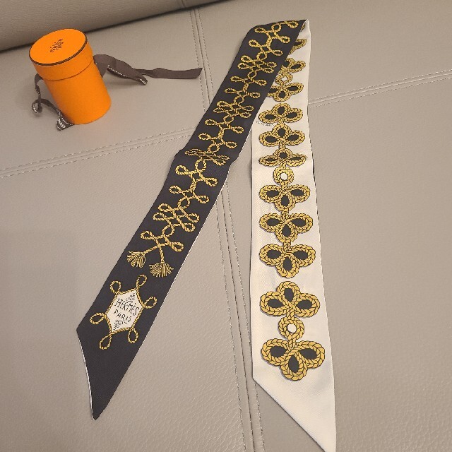 HERMES エルメス 2021SS 新作ツイリー ブランデンブルク HERMES エルメス 2021SS 新作ツイリー ブランデンブルク