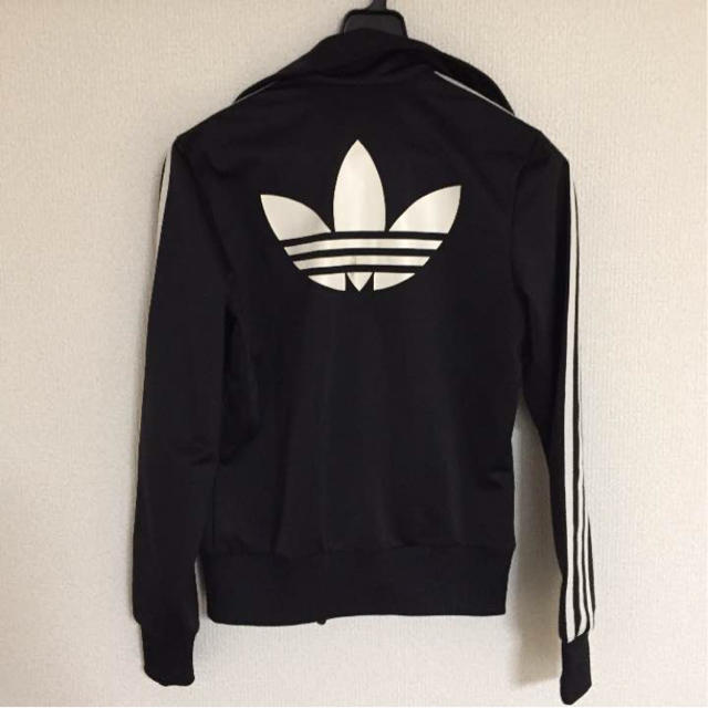 adidas - (大人気!!)アディダスオリジナルス ジャージの通販 by ♡♡♡|アディダスならラクマ adidas - (大人気!!)アディダスオリジナルス ジャージの通販 by ♡♡♡|アディダスならラクマ