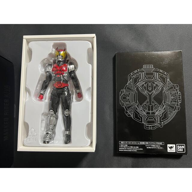 BANDAI(バンダイ)のS.H.Figuarts（真骨彫製法） 仮面ライダーキバ エンタメ/ホビーのフィギュア(特撮)の商品写真