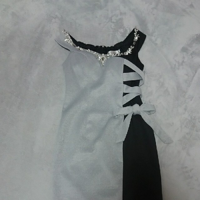 Belsia キャバドレス ドレス ワンピース バイカラー グレー ブラック レディースのフォーマル/ドレス(ミニドレス)の商品写真