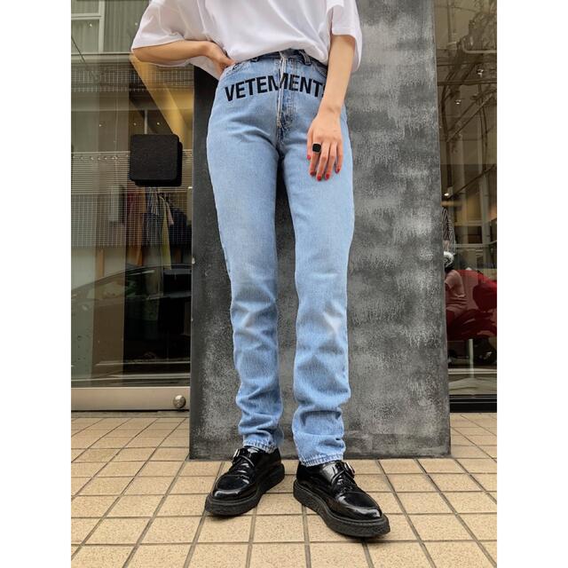 名作 vetements 17aw ロゴデニムパンツ - www.dina-b.de