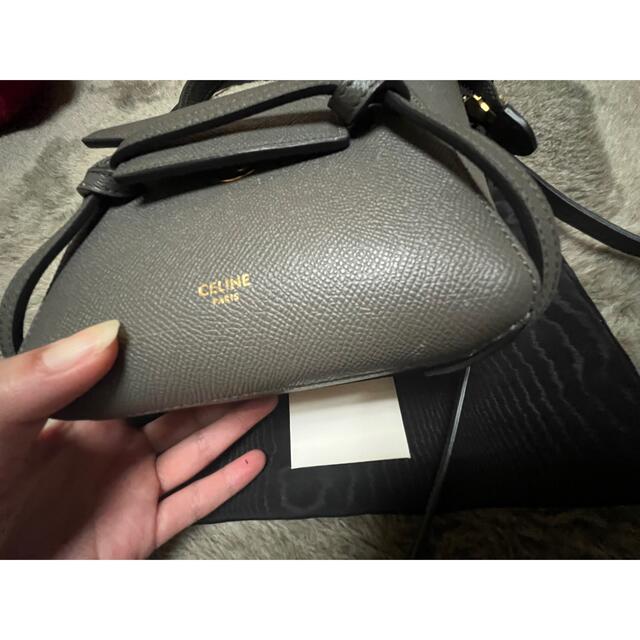 celine(セリーヌ)のピコベルトバッグ　グレインドカーフスキン　グレー レディースのバッグ(ショルダーバッグ)の商品写真