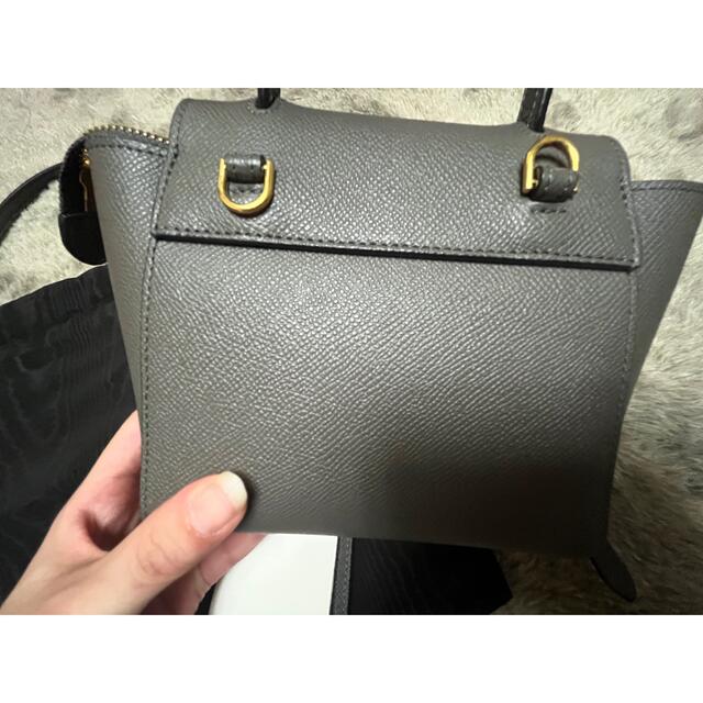 celine(セリーヌ)のピコベルトバッグ　グレインドカーフスキン　グレー レディースのバッグ(ショルダーバッグ)の商品写真