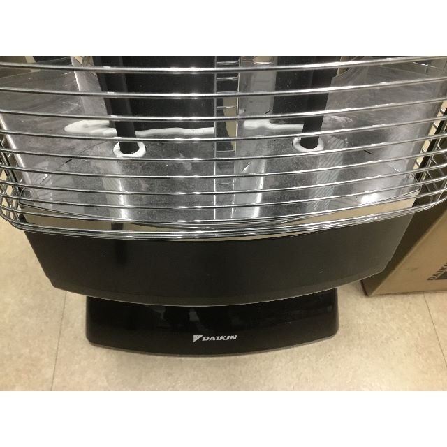 美品】ダイキン セラムヒート 遠赤外線暖房機「送料無料」 美品】ダイキン セラムヒート 遠赤外線暖房機「送料無料」