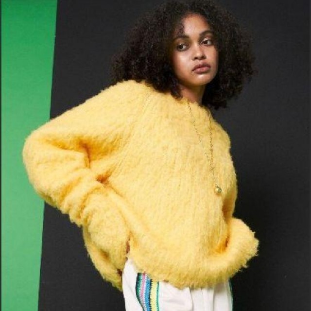 ットは 新品未使用 MAISONSPECIAL フラッフィークルーネックニットの