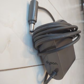 ダイソン(Dyson)のダイソン掃除機　充電器(バッテリー/充電器)