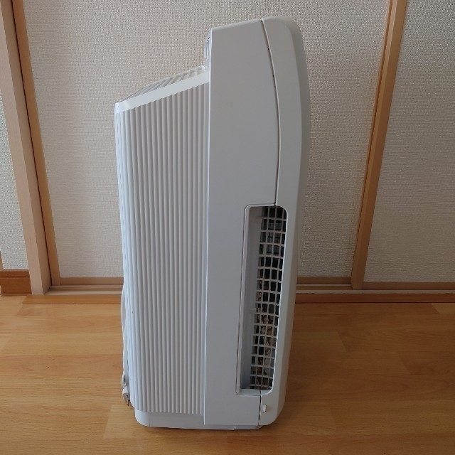 DAIKIN(ダイキン)のDAIKIN　ストリーマ空気清浄機　TCM75P-W スマホ/家電/カメラの生活家電(空気清浄器)の商品写真